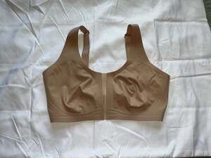 NWOT Le Mystère Seamless Wireless Comfort Back Smoother Bra Small Nude